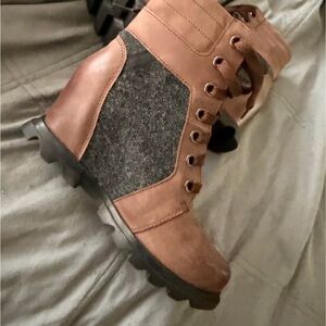 Sorel Brown Lace-Up Ankle Boots with Gray Wool Panel